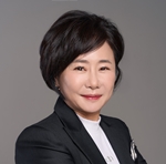 ▲&nbsp;강 선 영<br>한국의료기기산업협회<br>더마융복합위원장<br>쉬엔비 대표