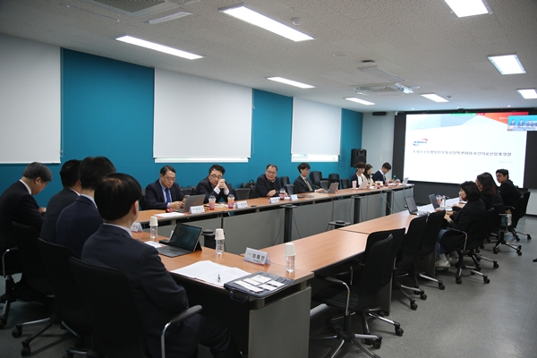 ▲ 보험위원회 3월 특별강연 전경<br>