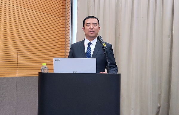 ▲리드 시노팜 엑시비션 뚜 시아오 지아(Xiao Jia DU) 영업이사