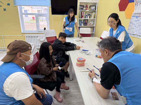 ▲올바른 칫솔질 교육 모습