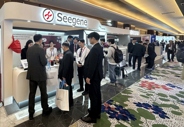▲씨젠은 LMCE 2025에 참가해 무인 PCR 자동화 시스템 CURECA와 진단 데이터 실시간 분석∙공유 플랫폼 STAgora를 선보였다.